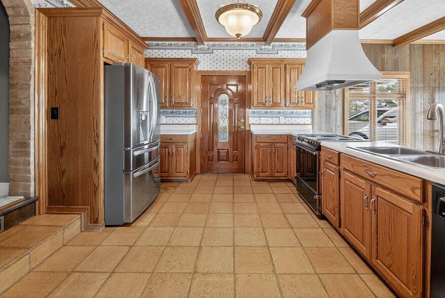 More Photos Of 221 John Ray Ln, Eastaboga Industrial For Sale