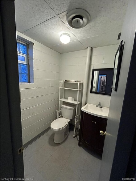 More Photos Of 26032 5 Mile Rd, Redford Township Freestanding For Sale