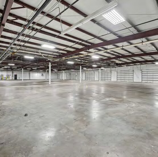 More Photos Of 4806 Commercial Park Dr, Austin Manufacturing For Lease
