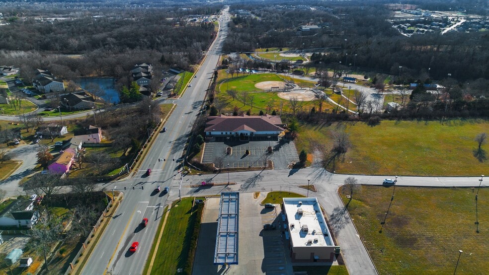 More Photos Of 4240 S Lees Summit Rd, Independence Office For Lease