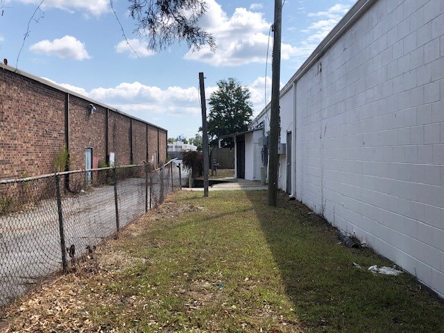 More Photos Of 208 Henderson Dr, Jacksonville Unknown For Lease