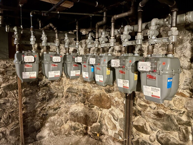 More Photos Of 87 Webster St, Haverhill Apartments For Sale