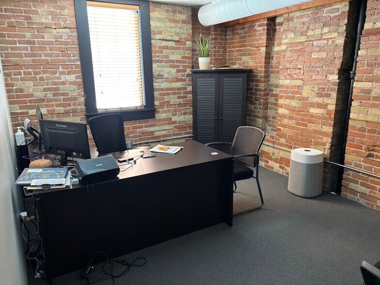 More Photos Of 1245 Main St, Green Bay Loft Creative Space For Sale