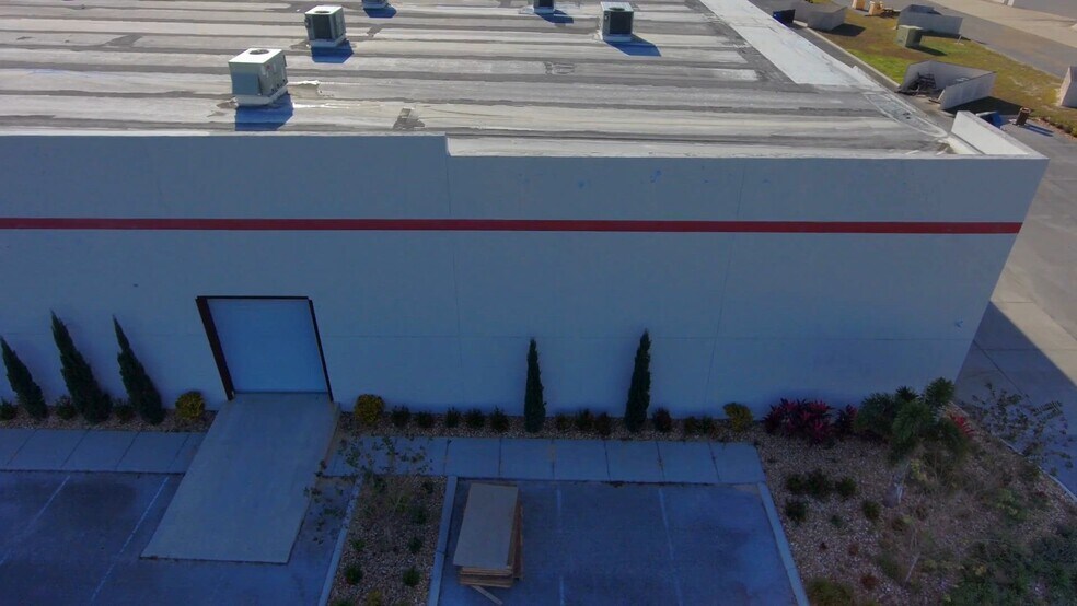 Primary Photo Of 1901 Longleaf Blvd, Lake Wales Warehouse For Sale