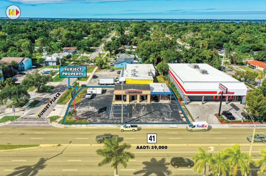 Primary Photo Of 3018 Cleveland Ave, Fort Myers Auto Repair For Sale