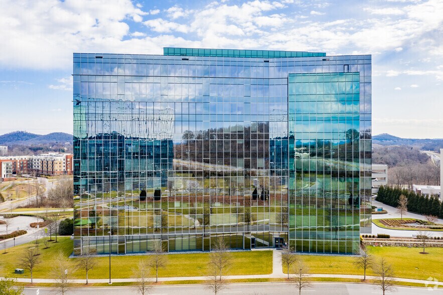 More Photos Of 6100 Tower Cir, Franklin Office For Lease