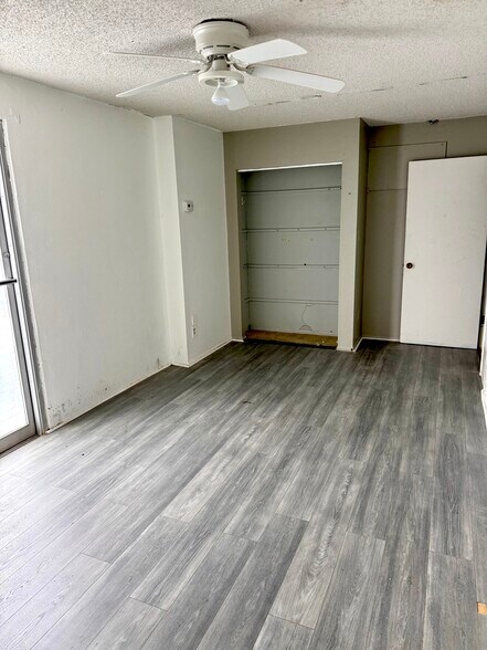 More Photos Of 7218-7234 Eckhert Rd, San Antonio Warehouse For Lease