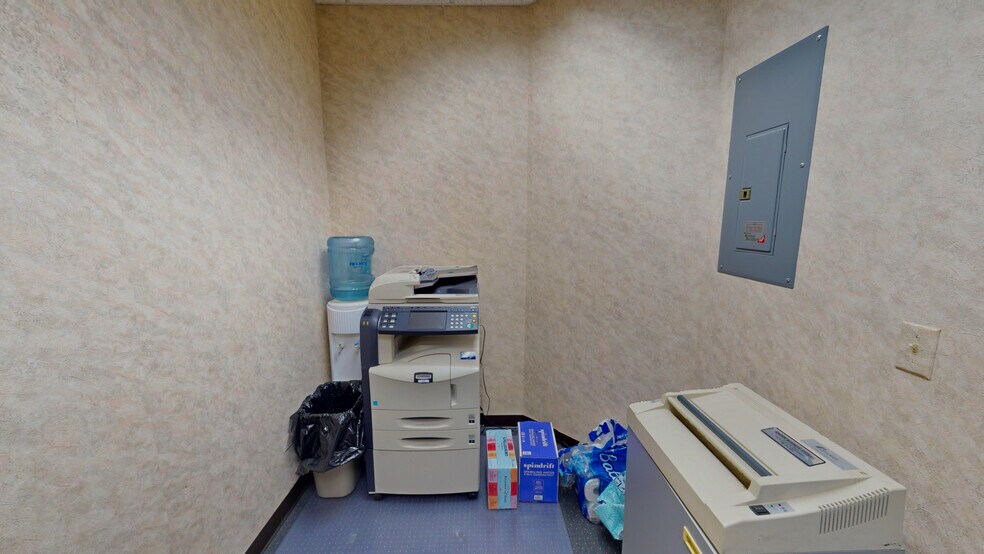 More Photos Of 1700 Park St, Naperville Office For Lease