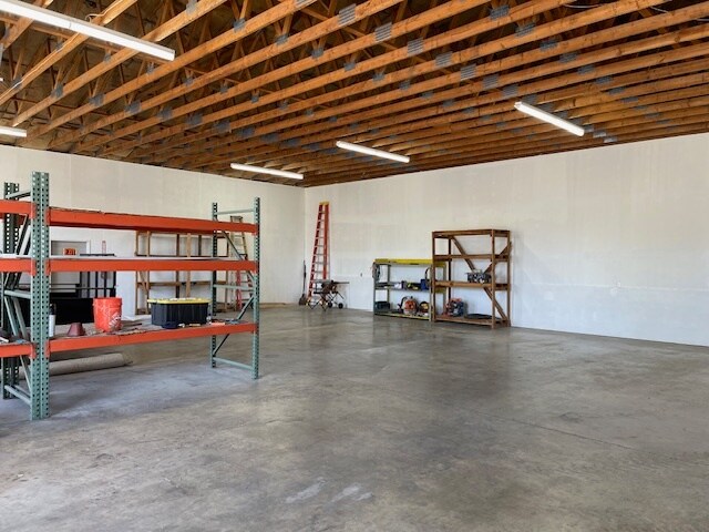 More Photos Of 1170 Anderson Pl SE, Albany Warehouse For Lease