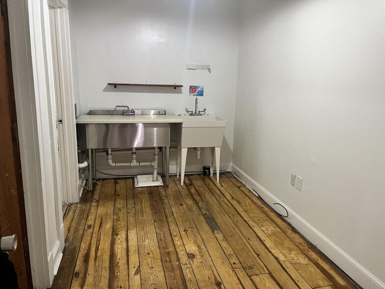 More Photos Of 100 W Broad St, Richmond Storefront Retail Residential For Sale