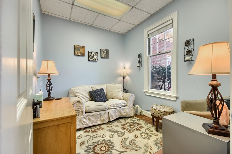 More Photos Of 130 Vann St, Marietta Office For Lease