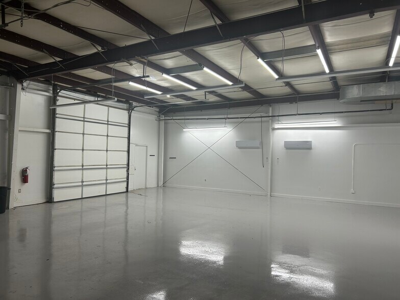 More Photos Of 9580 Madison Blvd, Madison Light Distribution For Lease