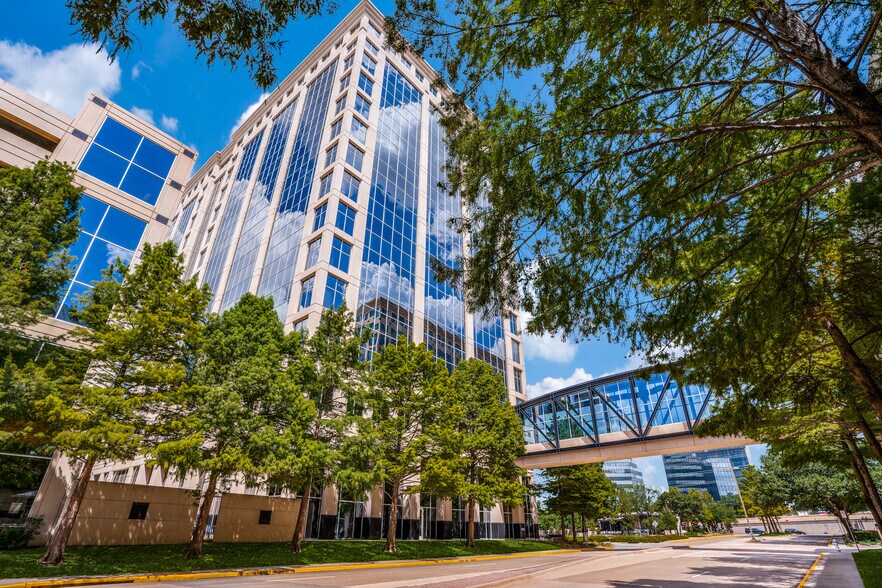 More Photos Of 14221 N Dallas Pky, Dallas Office For Lease