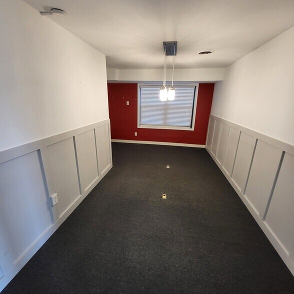 More Photos Of 1511 Ridgeside Dr, Mount Airy Freestanding For Lease