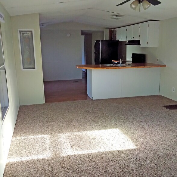 More Photos Of 222 Myers St, Hancock Manufactured Housing Mobile Home Park For Sale