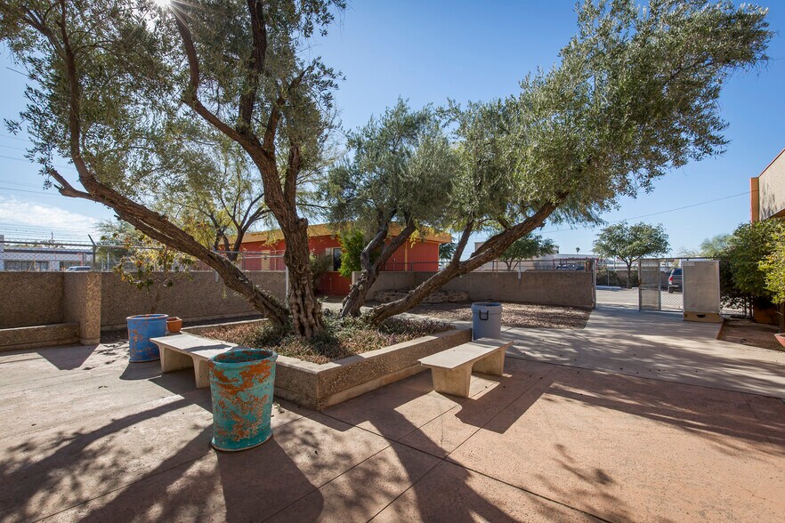 More Photos Of 3767 E Grant Rd, Tucson Office For Sale