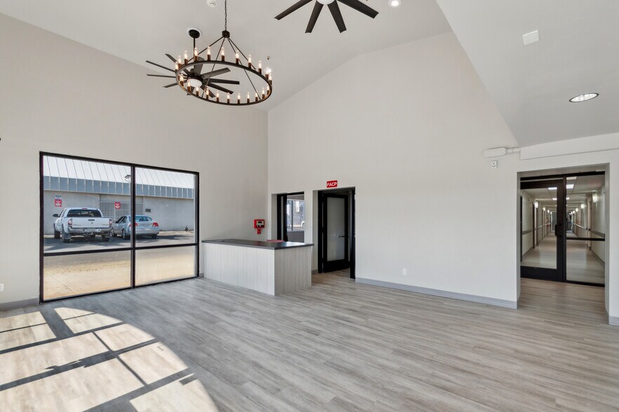 More Photos Of 1000 S Freeway, Tucson Rehabilitation Center For Lease