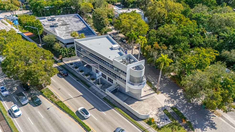 Primary Photo Of 2424 S Dixie Hwy, Coconut Grove Loft Creative Space For Sale