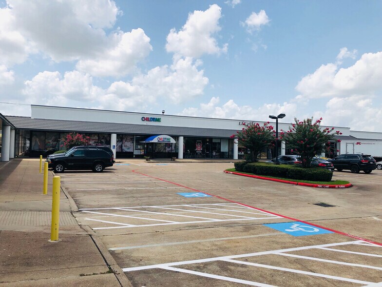 More Photos Of 9110 Jones Rd, Houston Storefront For Lease