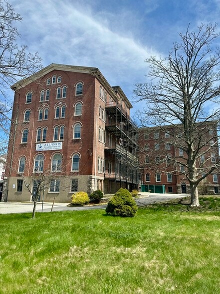 Primary Photo Of 29-37 Park St, Fall River Schools For Sale