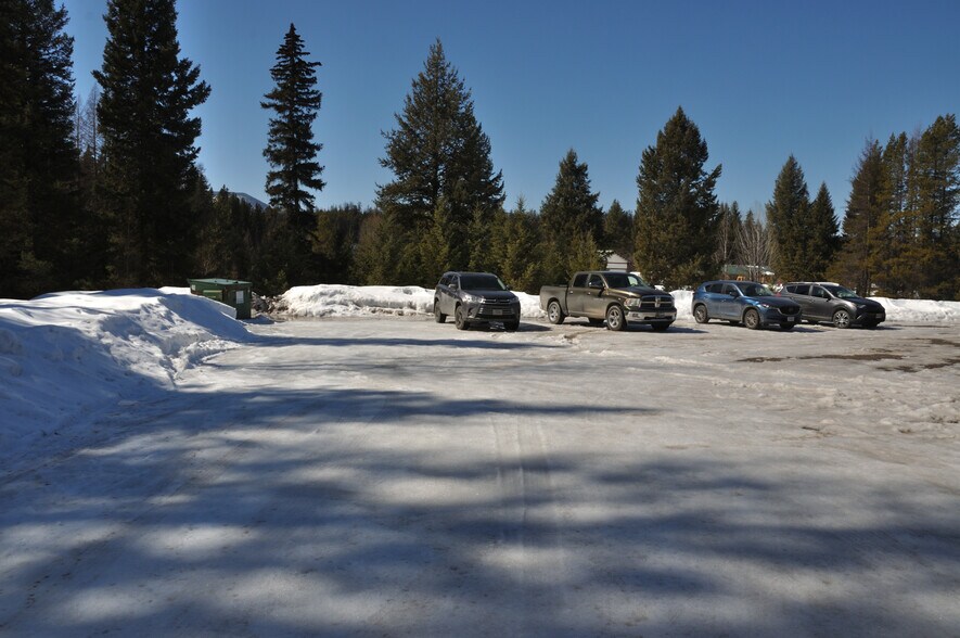 More Photos Of 6065 - 6073 US Highway 93, Olney Warehouse For Lease