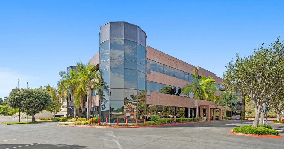 Primary Photo Of 2424 Vista Way, Oceanside Office For Lease
