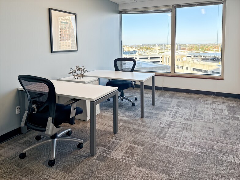 More Photos Of 11921 Freedom Dr, Reston Coworking Space