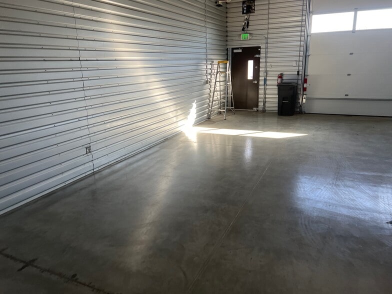 More Photos Of 9658 Havana St, Commerce City Warehouse For Sale