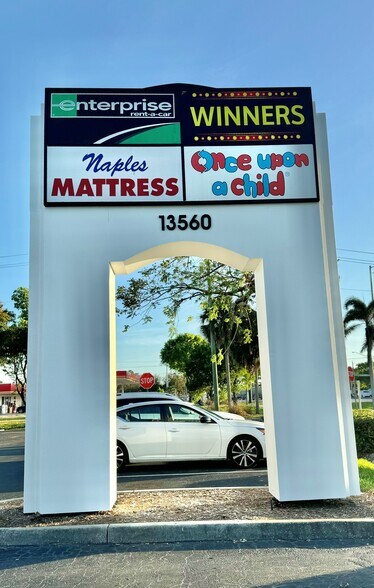 More Photos Of 13560 Tamiami Trl N, Naples General Retail For Lease
