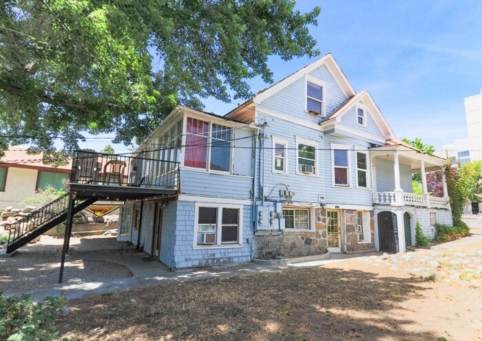 More Photos Of 46 W 10th St, Reno Apartments For Sale