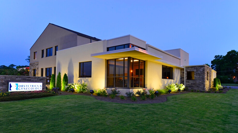 More Photos Of 315 Fort Williams St, Sylacauga Medical For Lease
