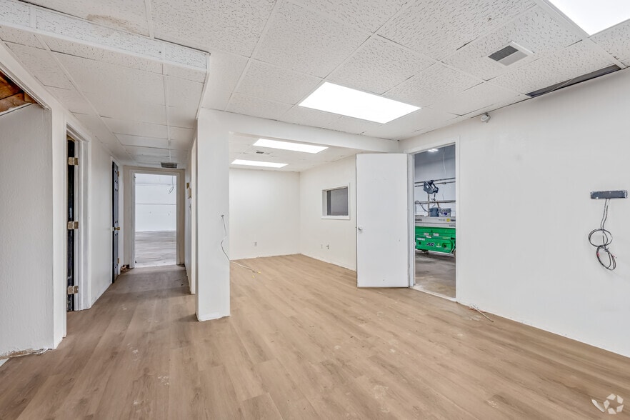 More Photos Of 6275 Highway 85, Riverdale Unknown For Lease