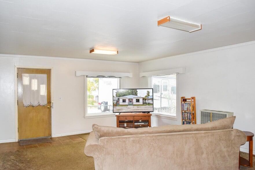 More Photos Of 414 Buchanan St SW, Ronan Apartments For Sale