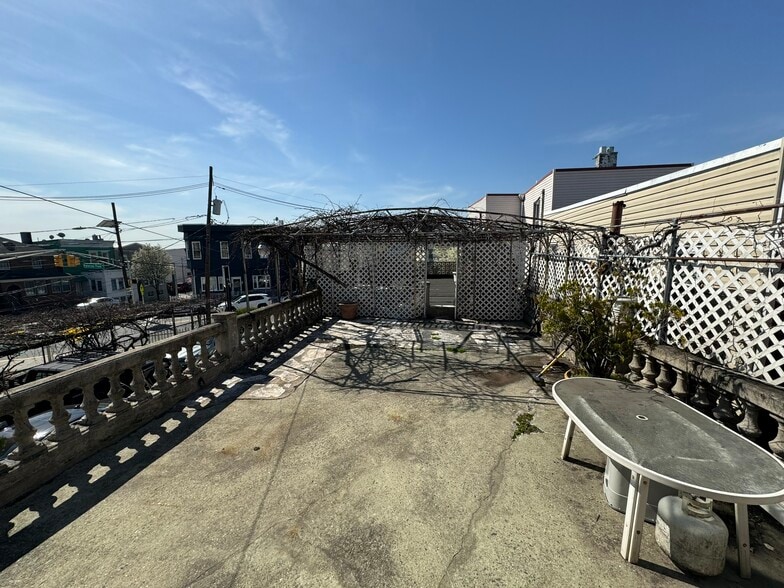More Photos Of 1006-1008 Paterson Plank Rd, North Bergen Storefront Retail Residential For Sale