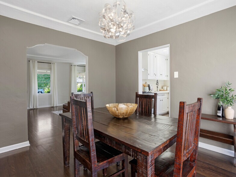 More Photos Of 5233 Lemp Ave, North Hollywood Multifamily For Sale