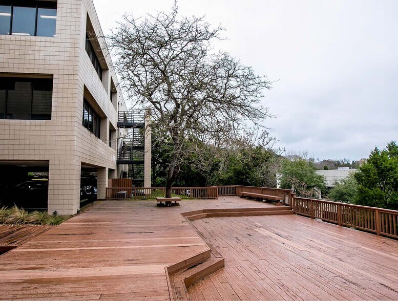 More Photos Of 7004 Bee Caves Rd, Austin Office For Lease