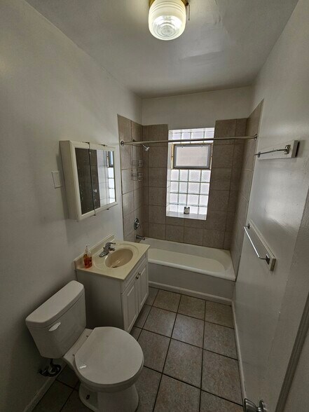 More Photos Of 1135-1141 N Lamon Ave, Chicago Apartments For Sale