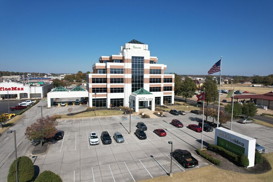 More Photos Of 2400 E Highland Dr, Jonesboro Office For Sale