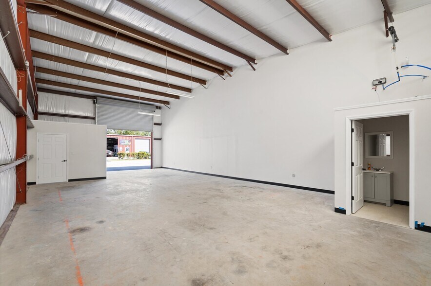 More Photos Of 5801 Breen Dr, Houston Unknown For Lease