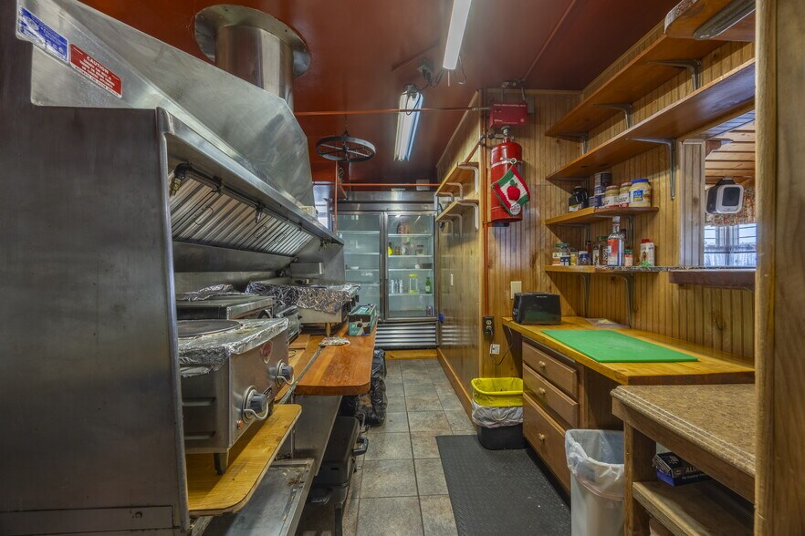 More Photos Of 815 Main Ave, Tillamook Hotel For Sale
