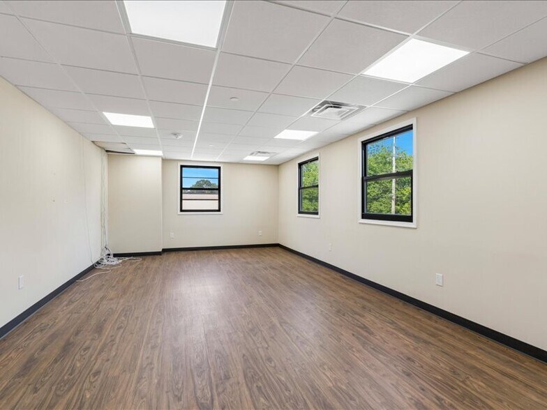 More Photos Of 215 S Washington St, Pottstown Manufacturing For Lease