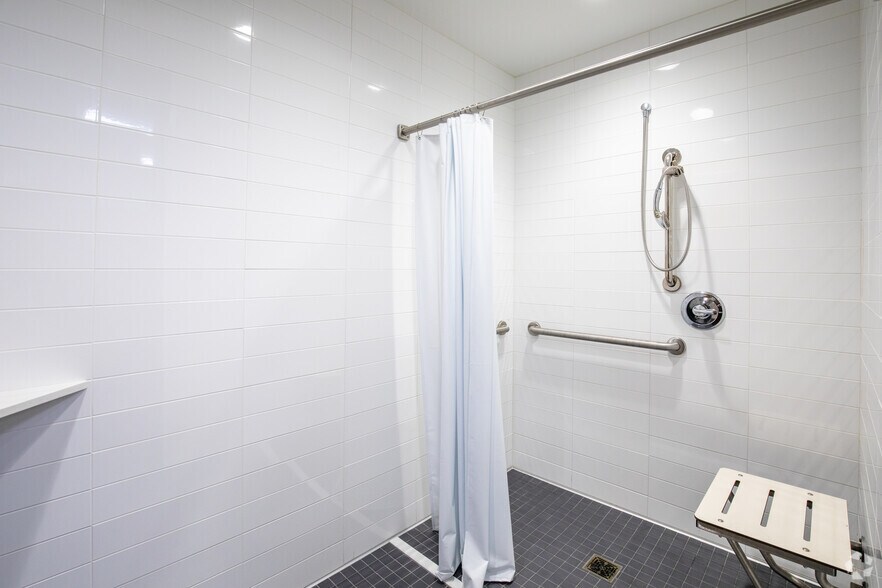 More Photos Of 2626 E 82nd St, Bloomington Office For Sale