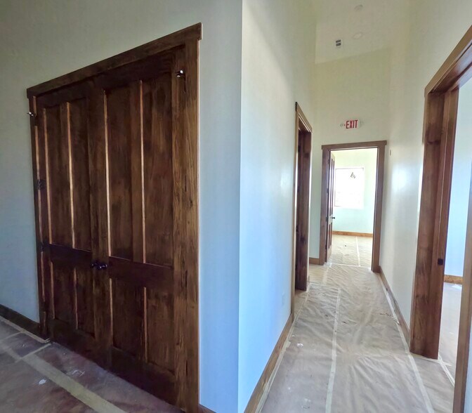 More Photos Of 1050 Cairo Rd, Gallatin Warehouse For Lease