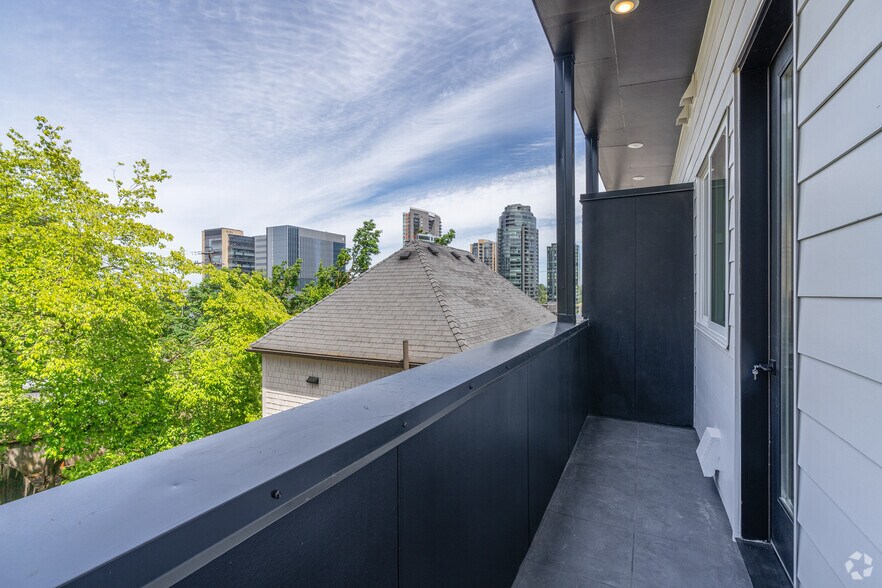More Photos Of 3727-3755 S Hood Ave, Portland Apartments For Sale