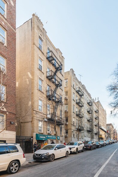 More Photos Of 550 W 180th St, New York Apartments For Sale