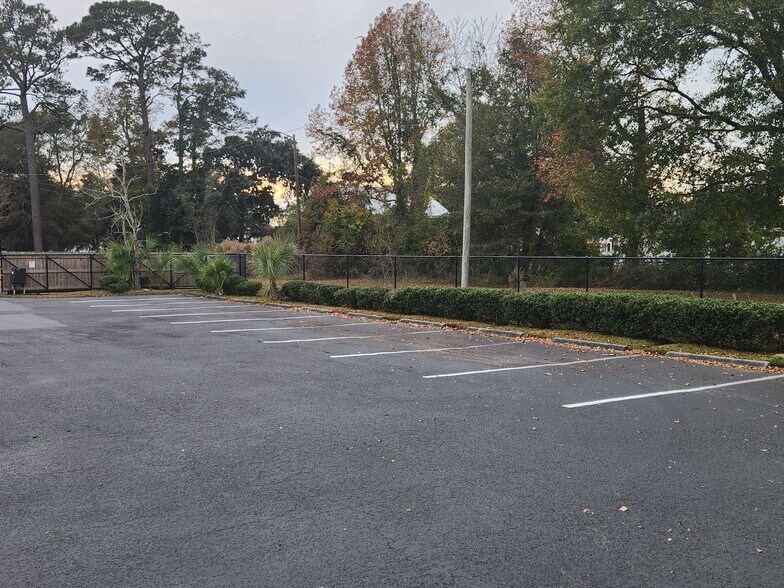 More Photos Of 2704 Highmarket St, Georgetown Freestanding For Sale