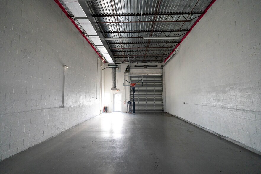 More Photos Of 6761 W Sunrise Blvd, Plantation Warehouse For Sale