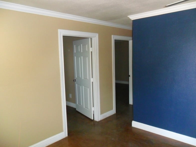 More Photos Of 3101 N Highway 183, Liberty Hill Warehouse For Sale