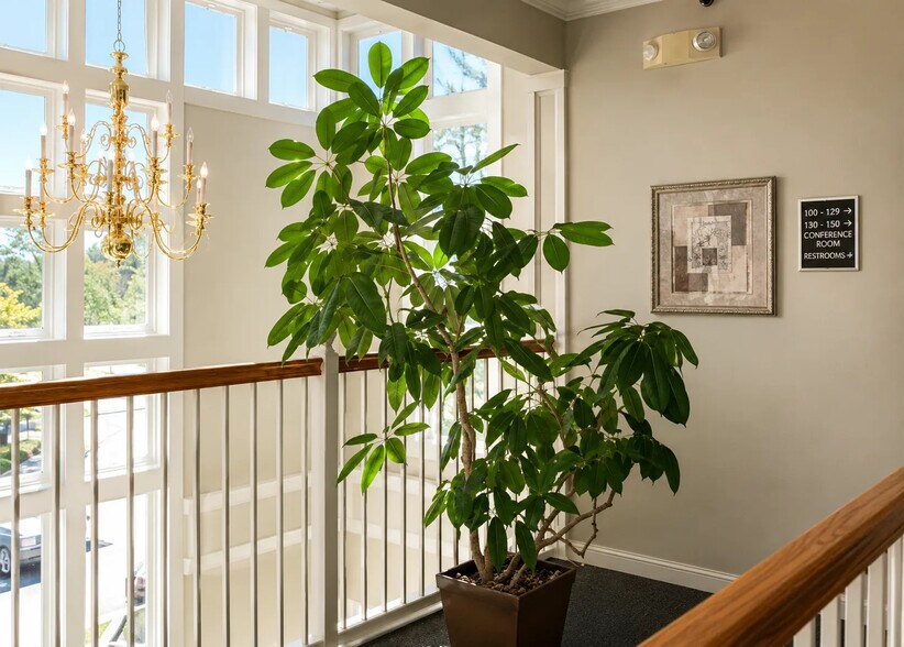 More Photos Of 468 Great Rd, Acton Office For Lease