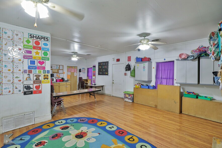 More Photos Of 6000 Buffalo Gap Rd, Abilene Daycare Center For Sale